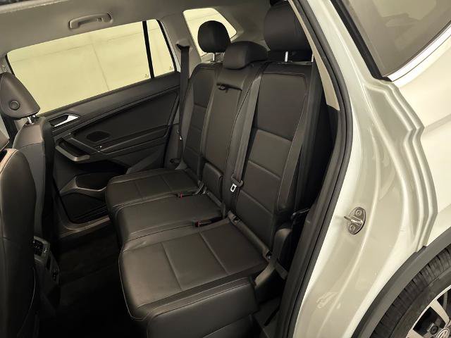 Used 2020 Volkswagen Tiguan SE AWD/4WD image 31