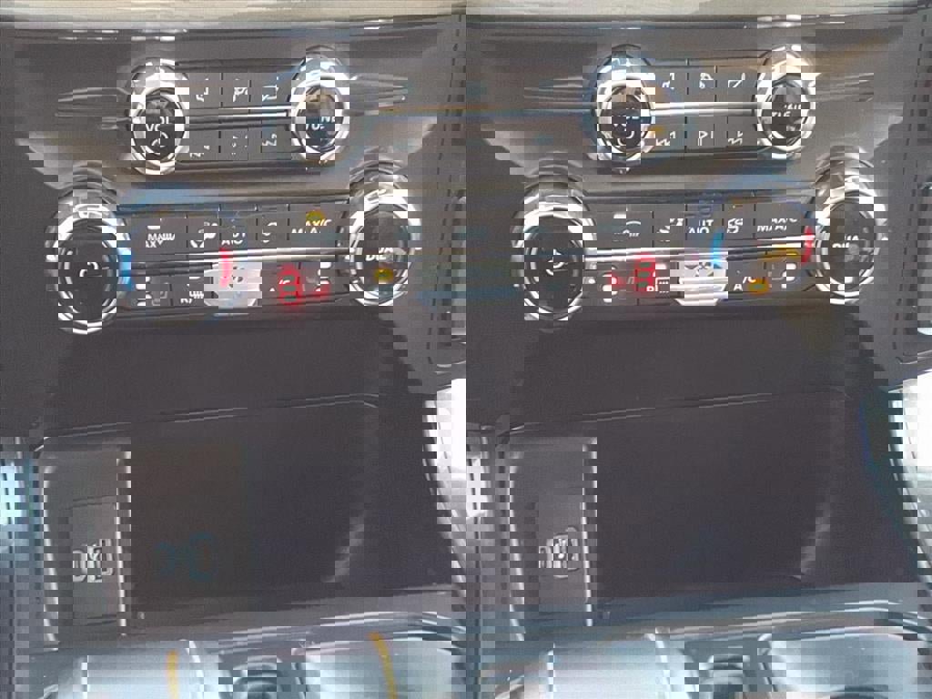 Certified 2022 Ford F150 Tremor w/ Equipment Group 401A Mid image 16