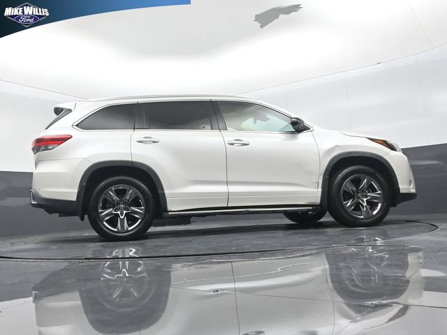 Used 2019 Toyota Highlander Limited Platinum FWD image 24