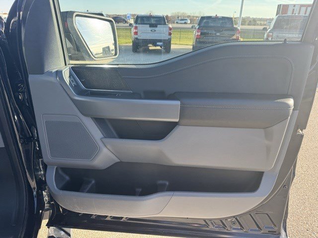 Certified 2022 Ford F150 XLT w/ Equipment Group 302A High image 31