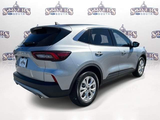 Certified 2023 Ford Escape Active w/ Tech Pack #1 FWD image 3