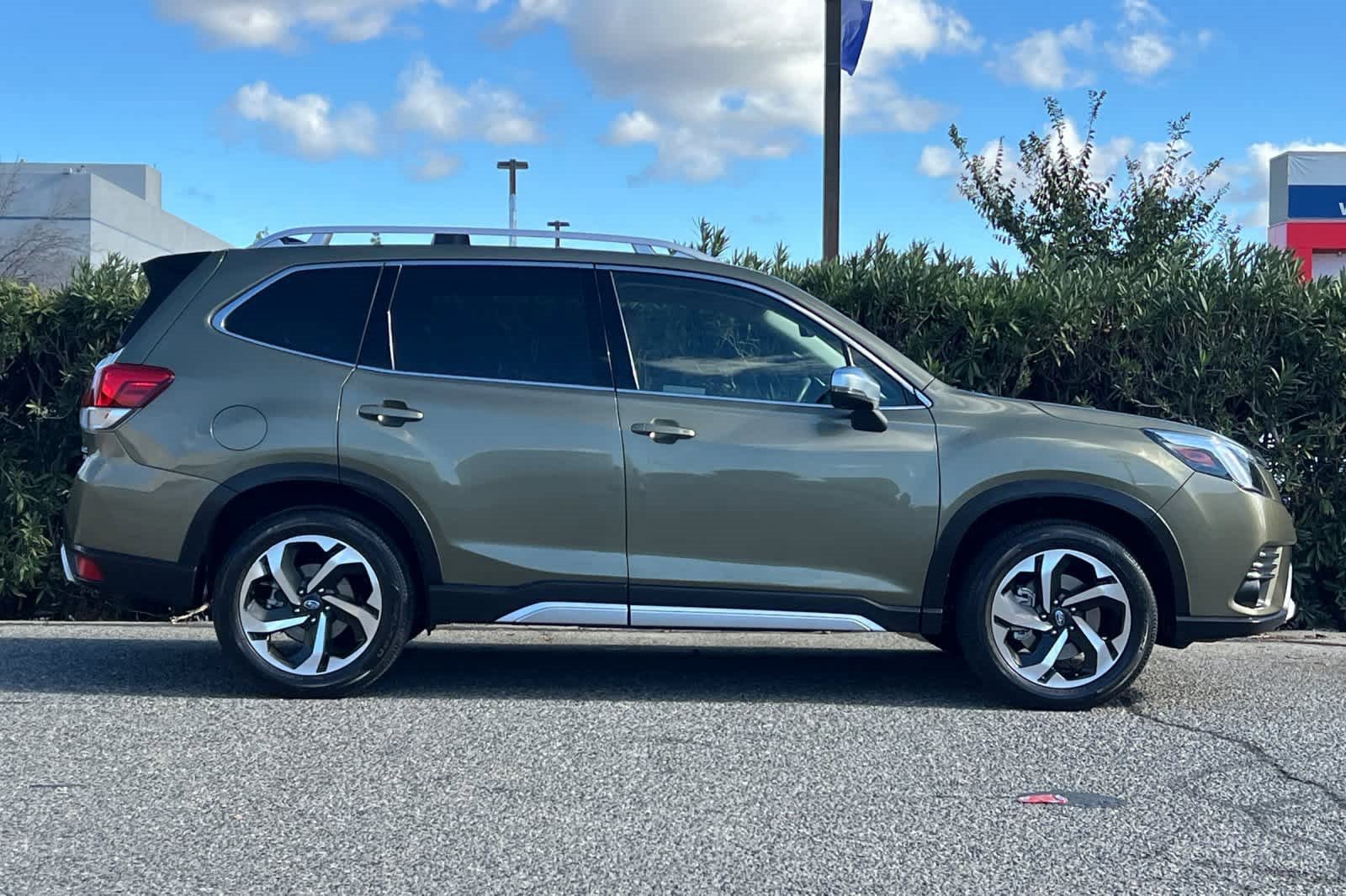 Used 2024 Subaru Forester Touring w/ Pop Package 2 image 6