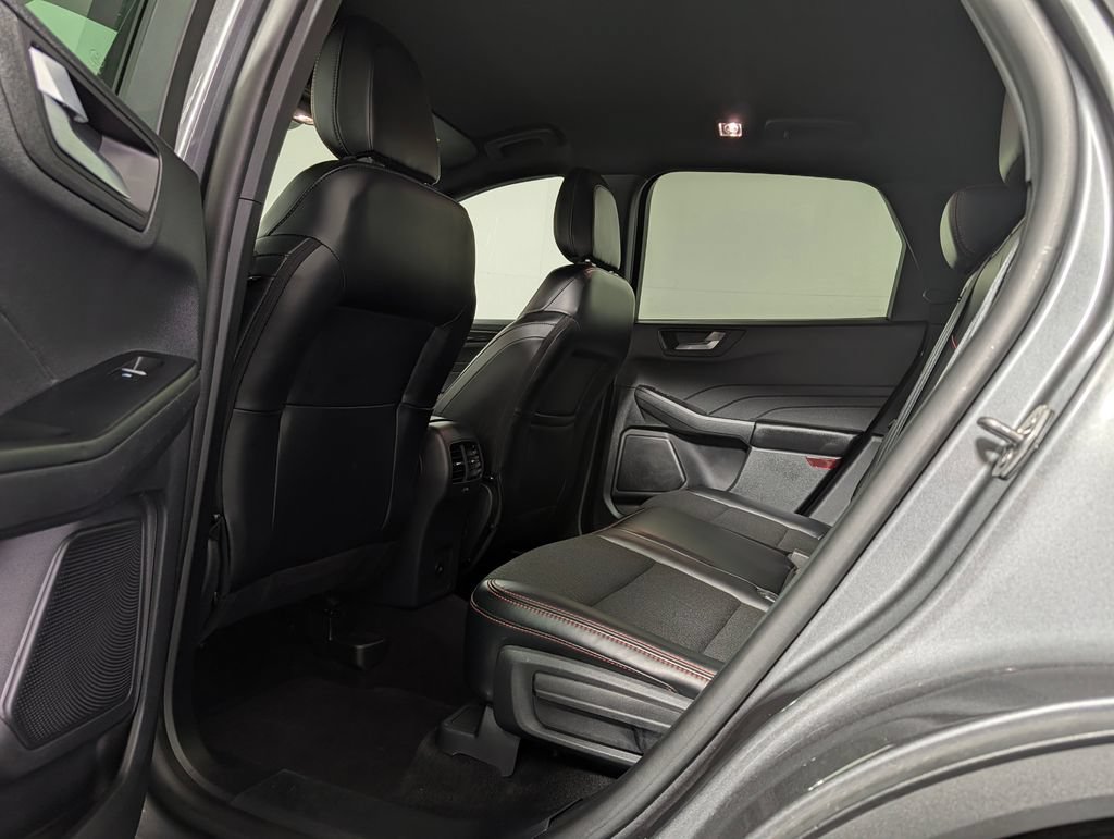Certified 2025 Ford Escape ST-Line FWD image 12