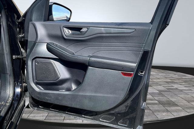 Certified 2025 Ford Escape Active AWD/4WD image 24