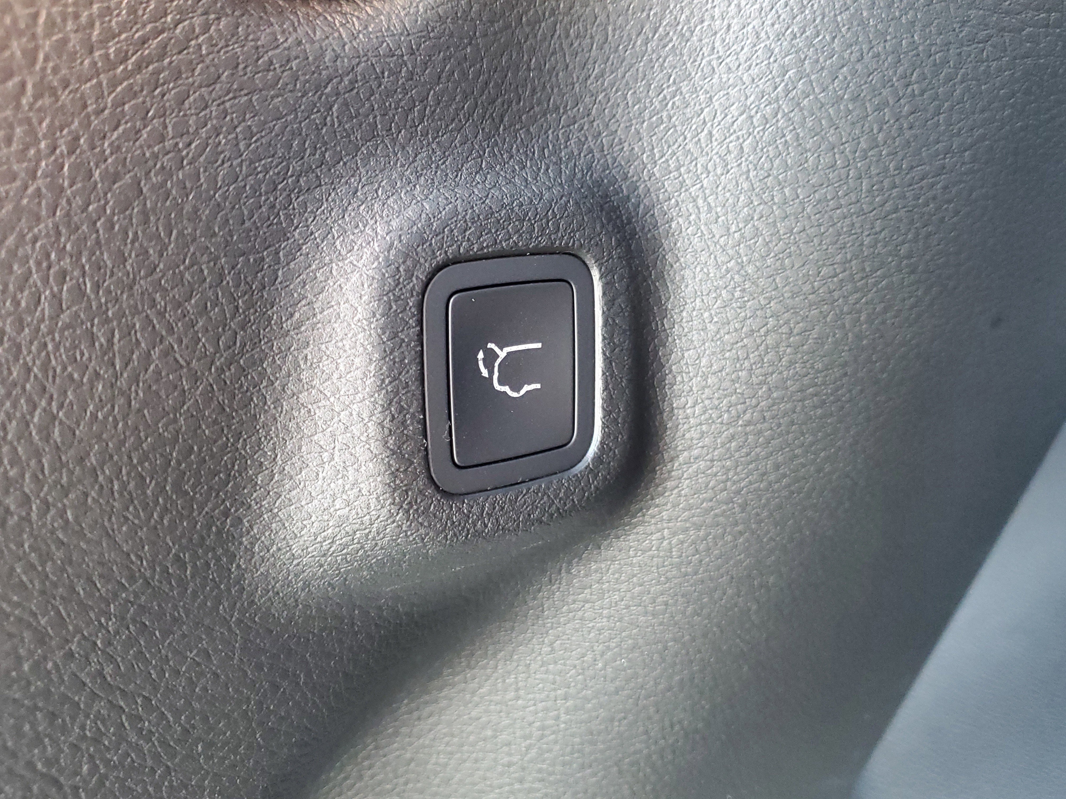 Used 2022 Jeep Compass Altitude w/ Sun and Sound Group image 10