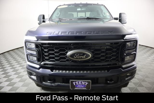 Certified 2025 Ford F250 XLT w/ Tremor Off-Road Package image 11