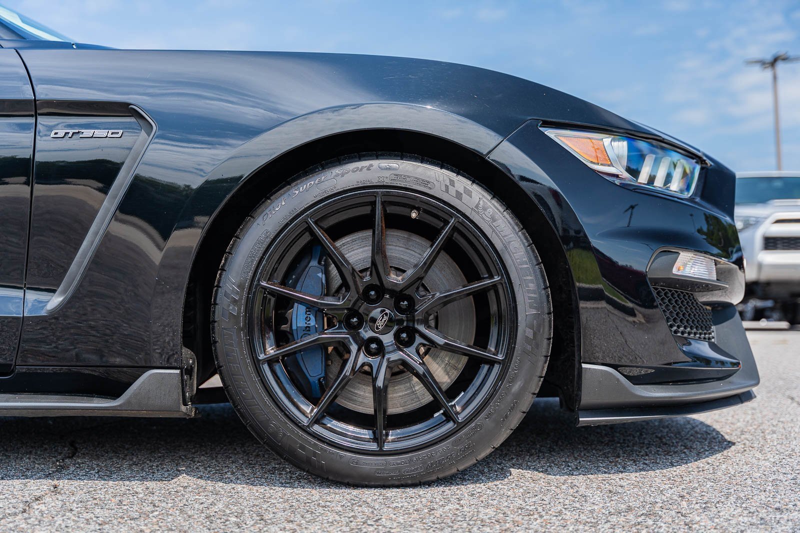 Certified 2020 Ford Mustang Shelby GT350 w/ Technology Package image 10