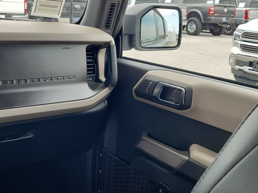Certified 2023 Ford Bronco Wildtrak AWD/4WD image 16