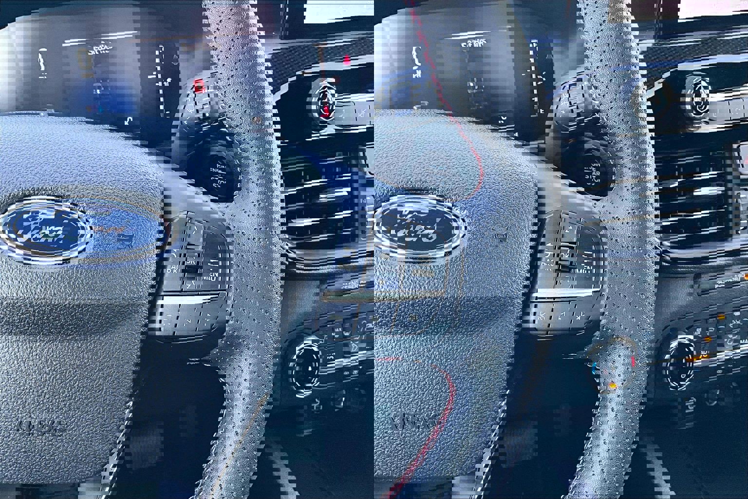 Certified 2025 Ford Escape ST-Line image 19