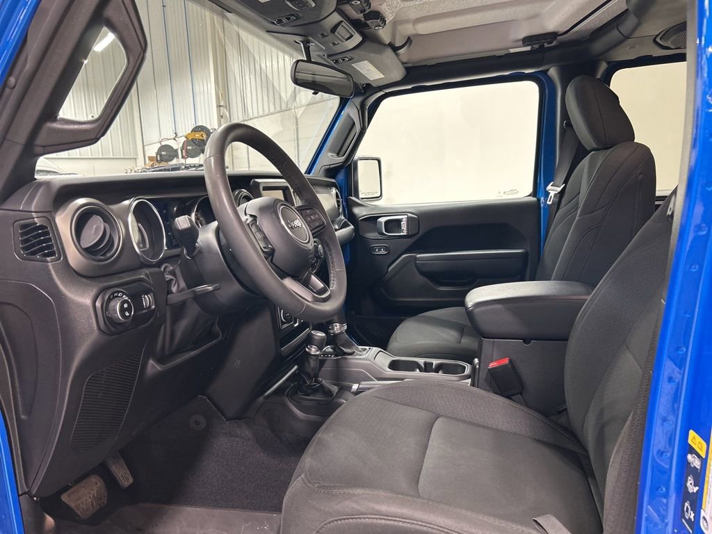 Used 2023 Jeep Gladiator Willys image 10