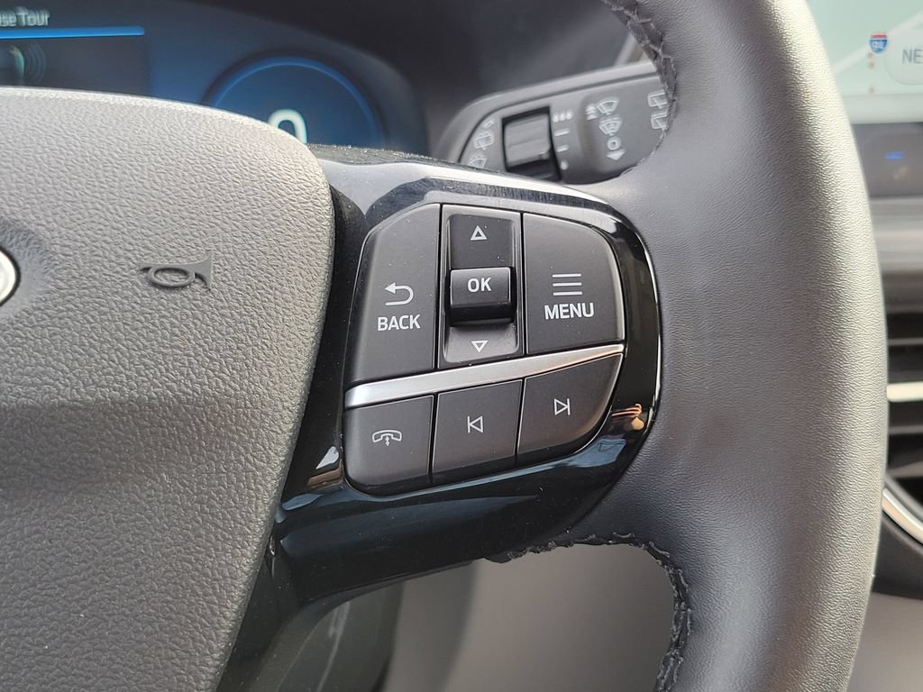 Certified 2023 Ford Escape Platinum AWD/4WD image 15