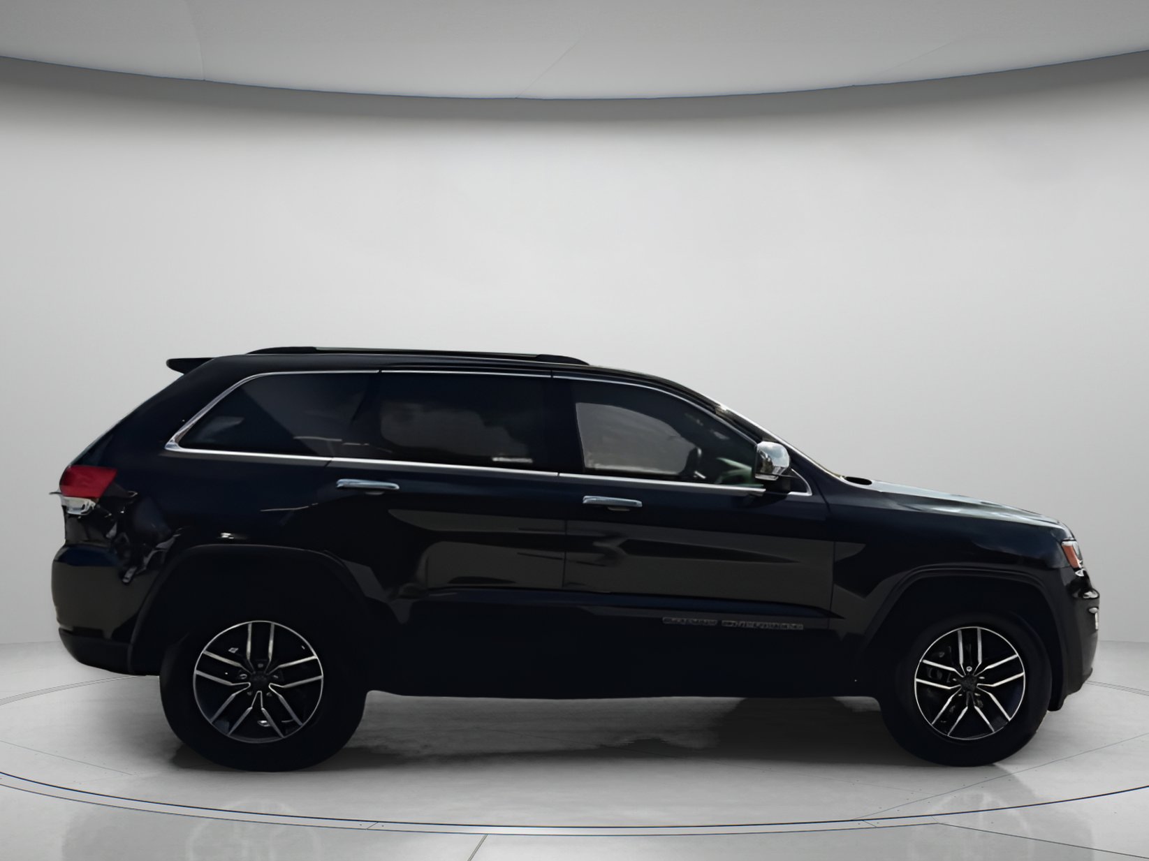 Used 2019 Jeep Grand Cherokee Limited image 32