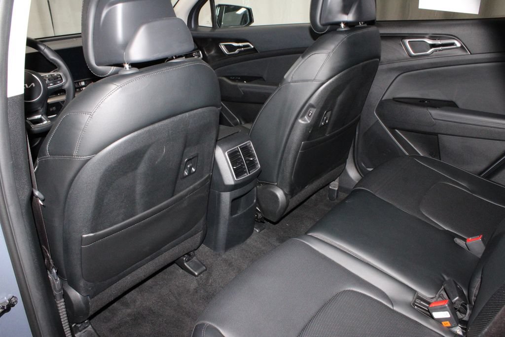 Used 2025 Kia Sportage EX AWD/4WD image 14