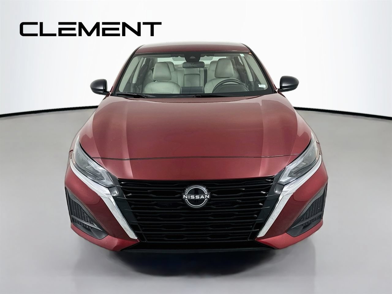Used 2025 Nissan Altima 2.5 SV FWD image 3