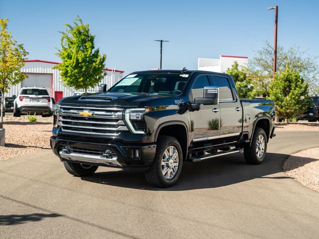 Used 2025 Chevrolet Silverado 2500 High Country w/ Technology Package AWD/4WD image 13