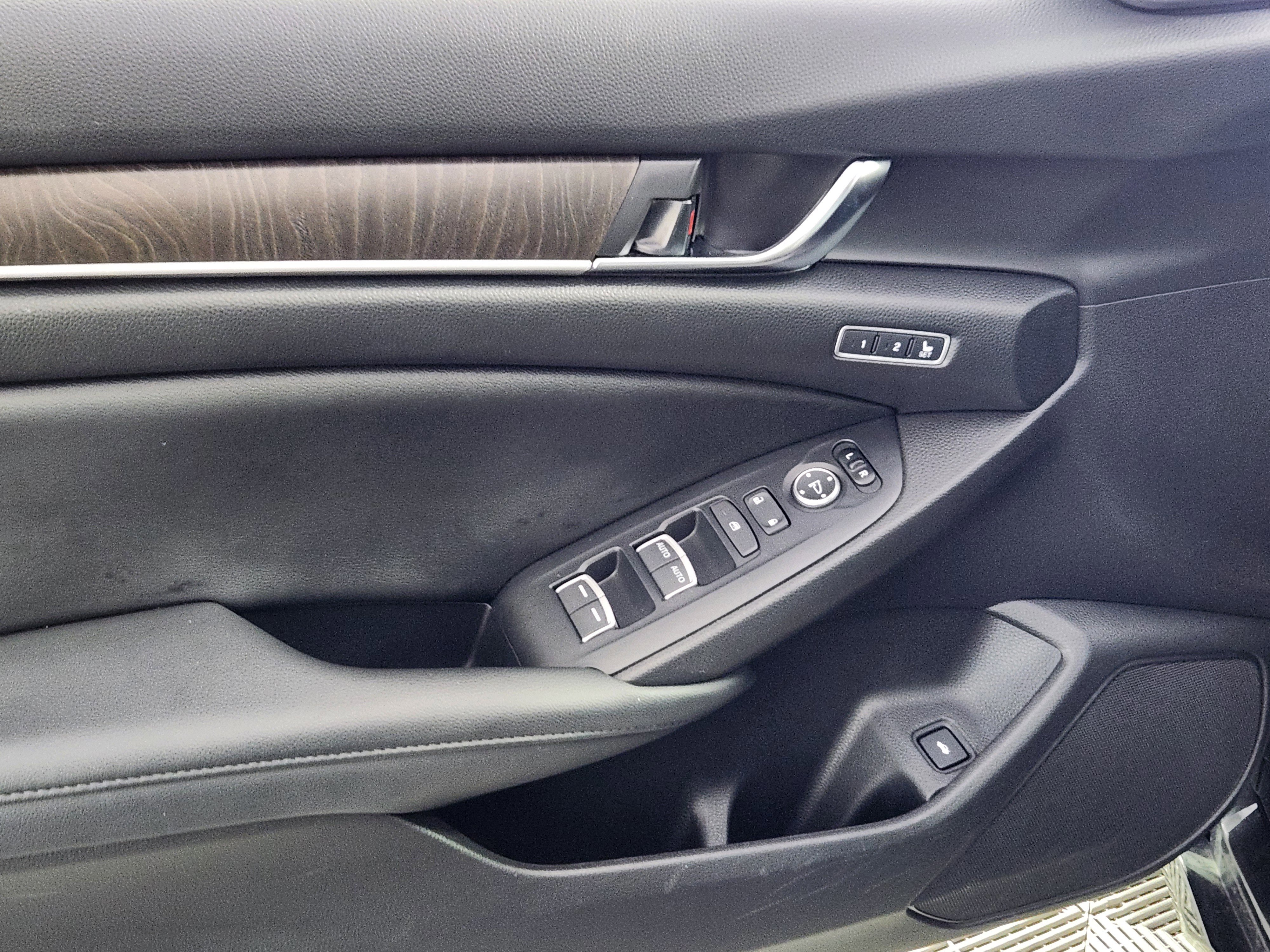 Used 2021 Honda Accord EX-L image 16