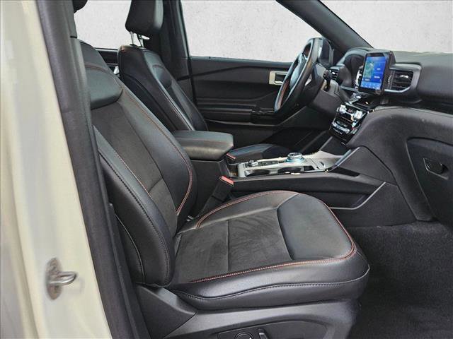 Certified 2023 Ford Explorer ST-Line w/ Class IV Trailer Tow Package AWD/4WD image 16