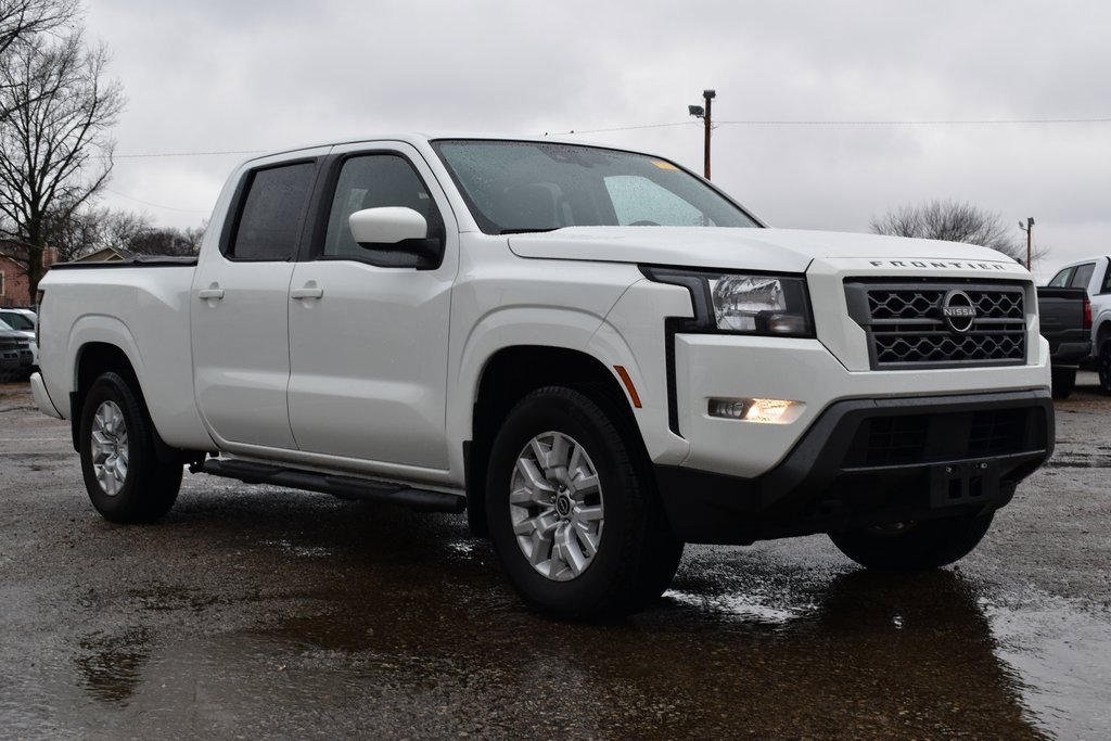 Used 2022 Nissan Frontier SV w/ Technology Package image 3