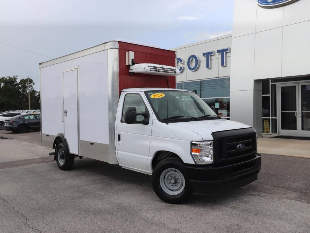 Certified 2024 Ford E-350 and Econoline 350 Super Duty w/ Power Windows & Locks Group RWD image 6