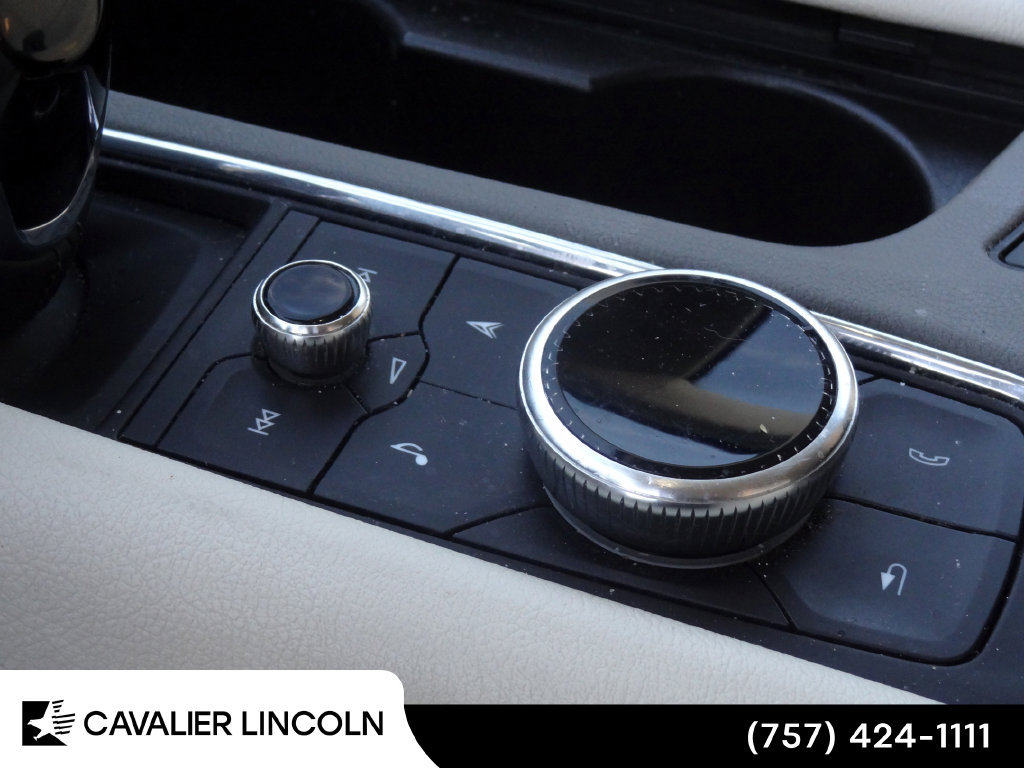 Used 2023 Cadillac XT6 Premium Luxury FWD image 14