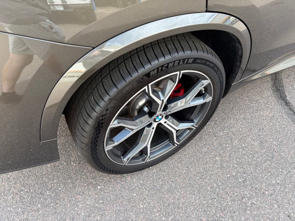 Used 2026 BMW X5 xDrive40i w/ M Sport Package image 31