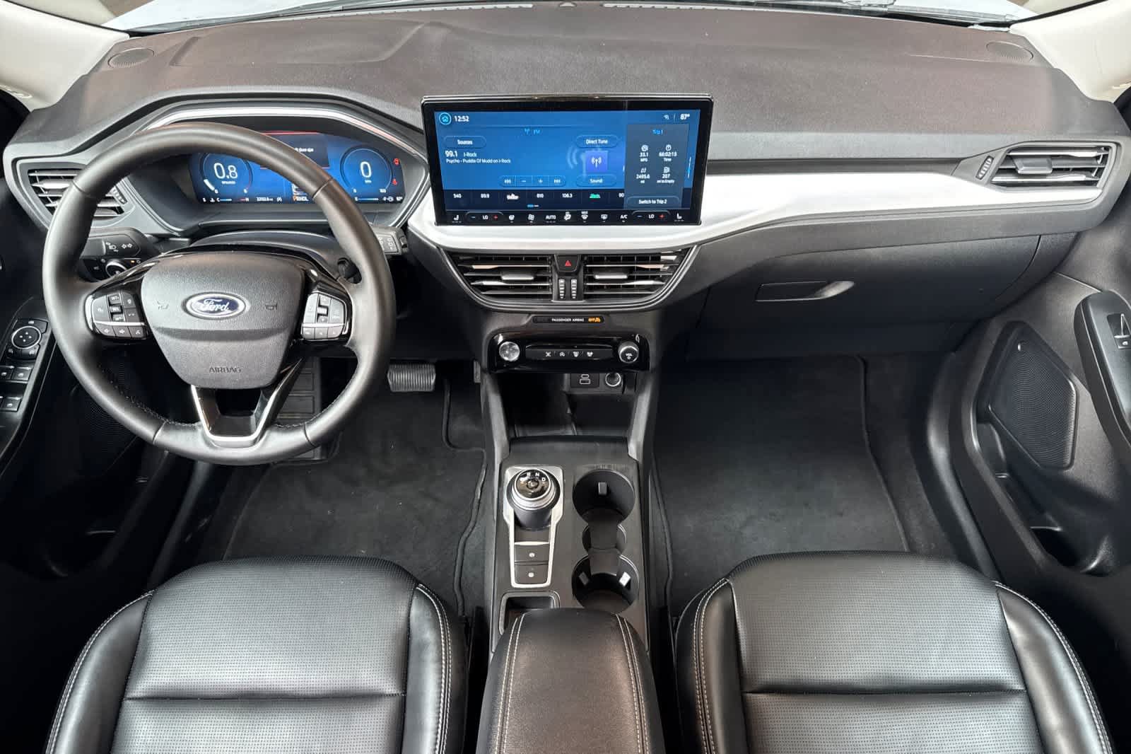 Certified 2025 Ford Escape Platinum AWD/4WD image 3