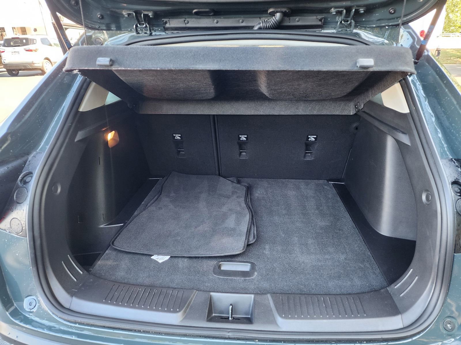 Used 2025 Chevrolet Trax LT image 17