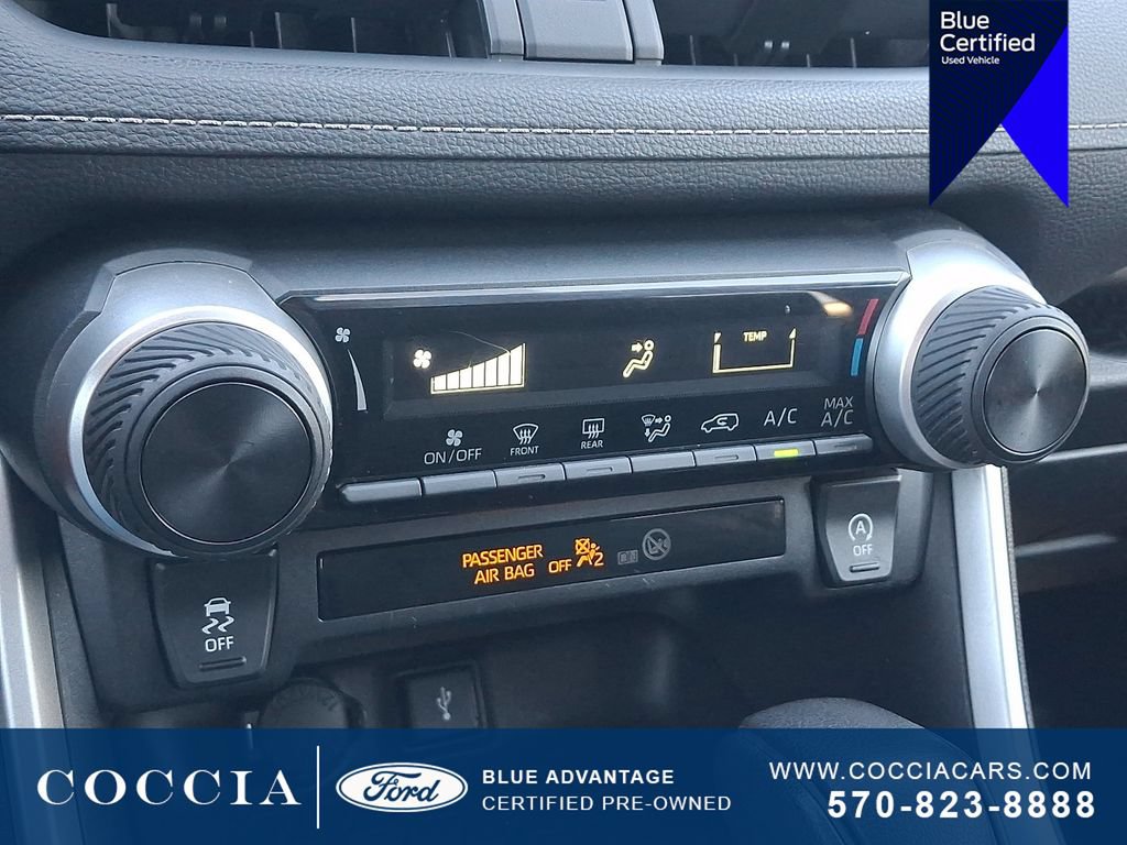 Used 2021 Toyota RAV4 LE AWD/4WD image 17