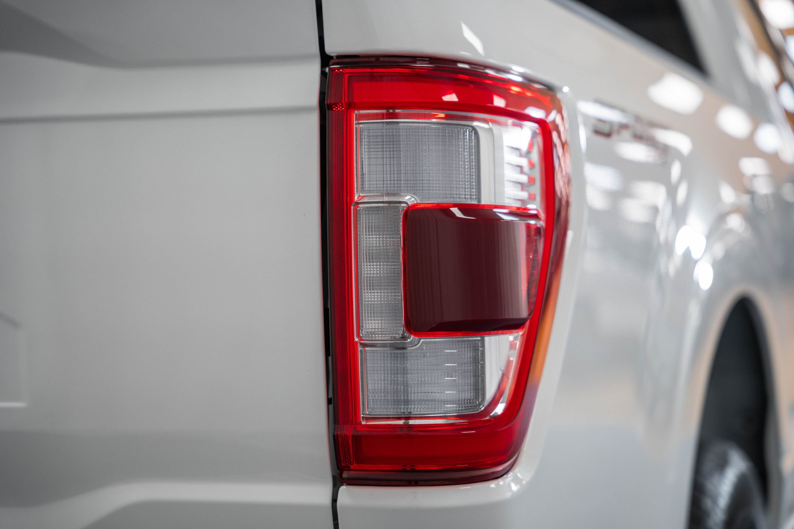 Certified 2023 Ford F150 Lariat w/ Equipment Group 502A High image 21