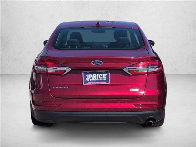 Certified 2019 Ford Fusion SE image 3