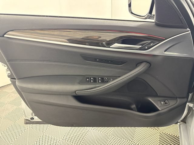 Used 2019 BMW 530i xDrive w/ Convenience Package AWD/4WD image 28