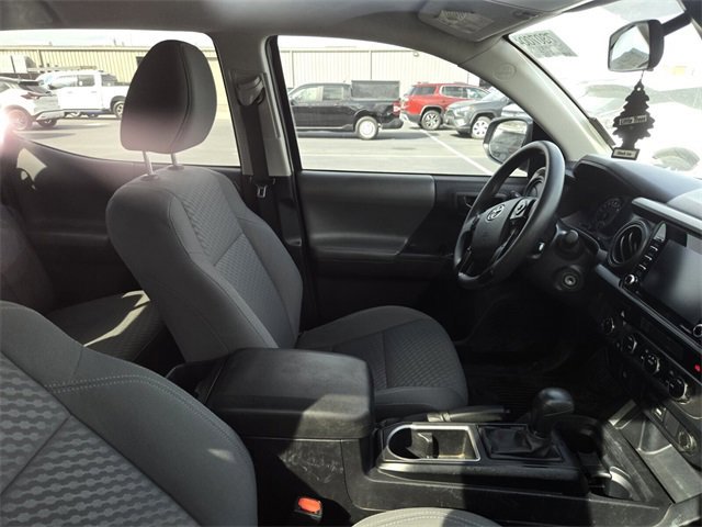 Used 2022 Toyota Tacoma SR image 12