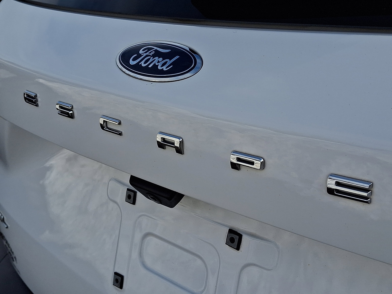Certified 2020 Ford Escape SEL image 31