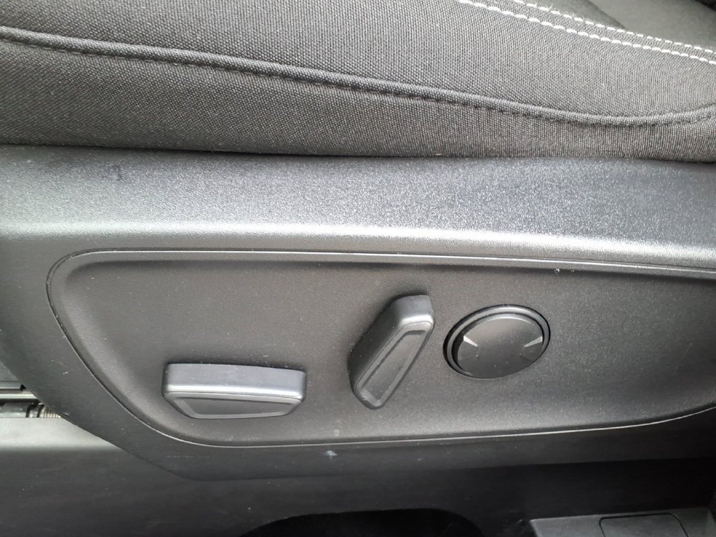 Certified 2023 Ford Escape Active AWD/4WD image 15