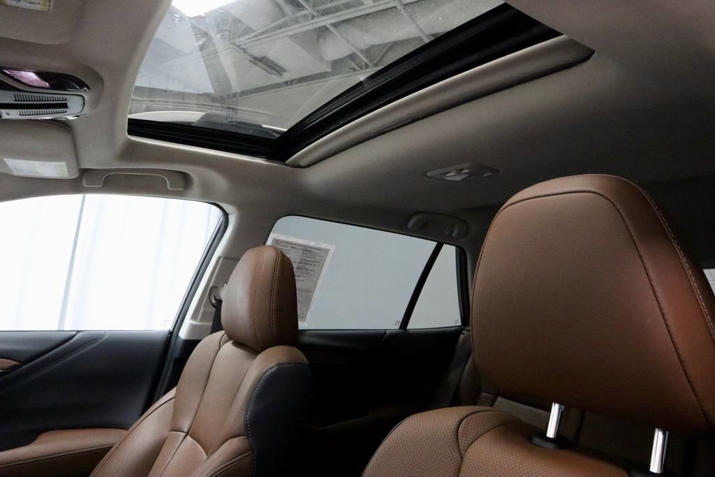 Used 2023 Subaru Outback Touring XT AWD/4WD image 34