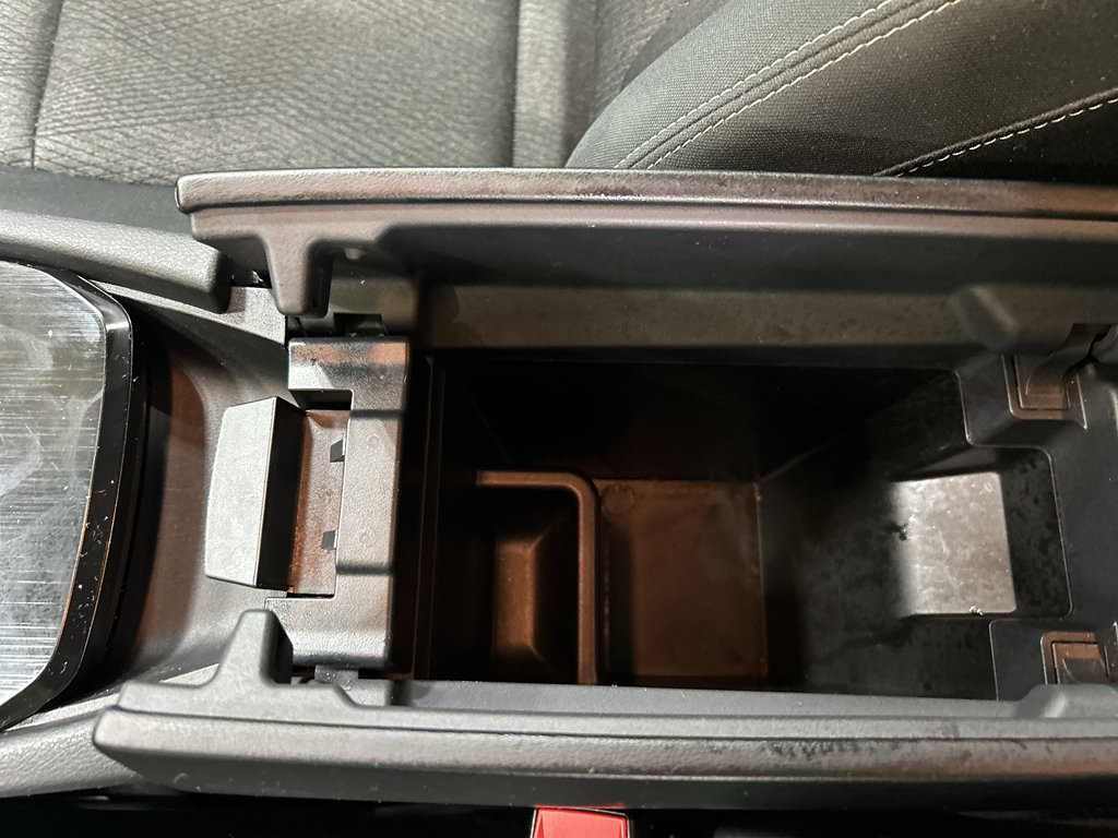 Used 2024 Nissan Rogue SV FWD image 23
