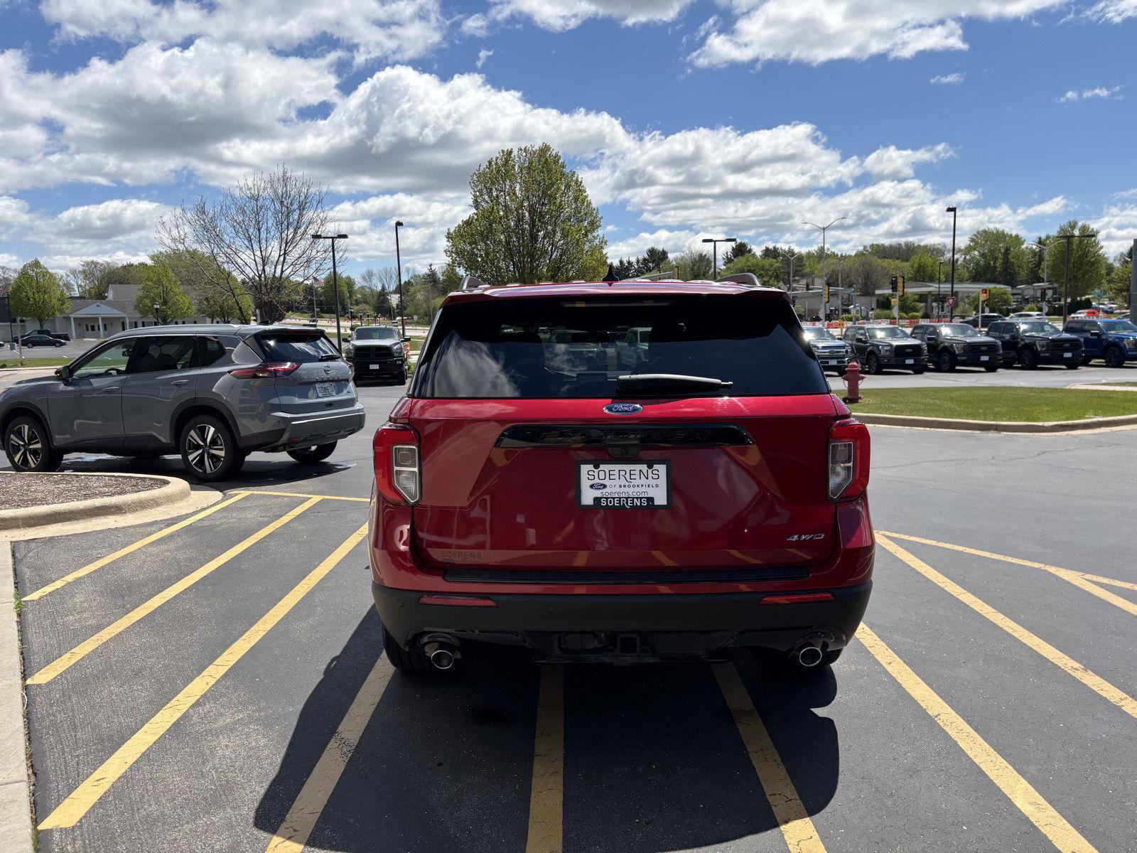 Certified 2023 Ford Explorer ST-Line w/ Class IV Trailer Tow Package AWD/4WD image 5