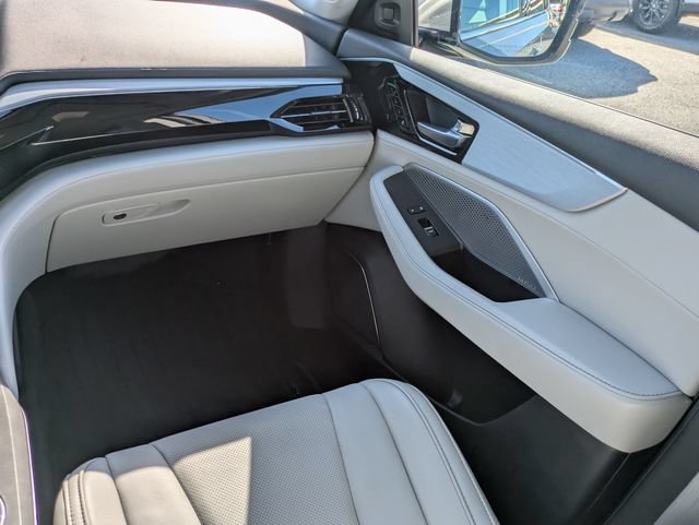 Used 2023 Acura MDX FWD w/ Technology Package image 16