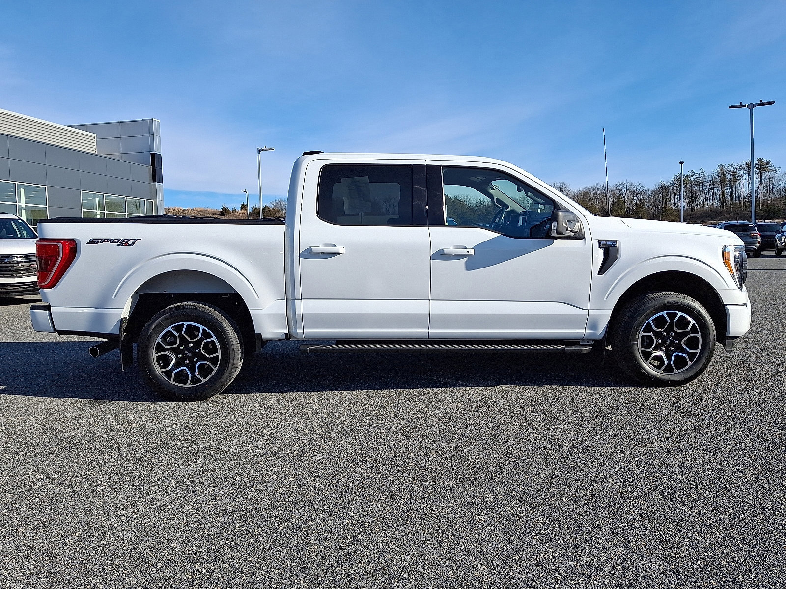 Certified 2022 Ford F150 XLT w/ Equipment Group 302A High image 5