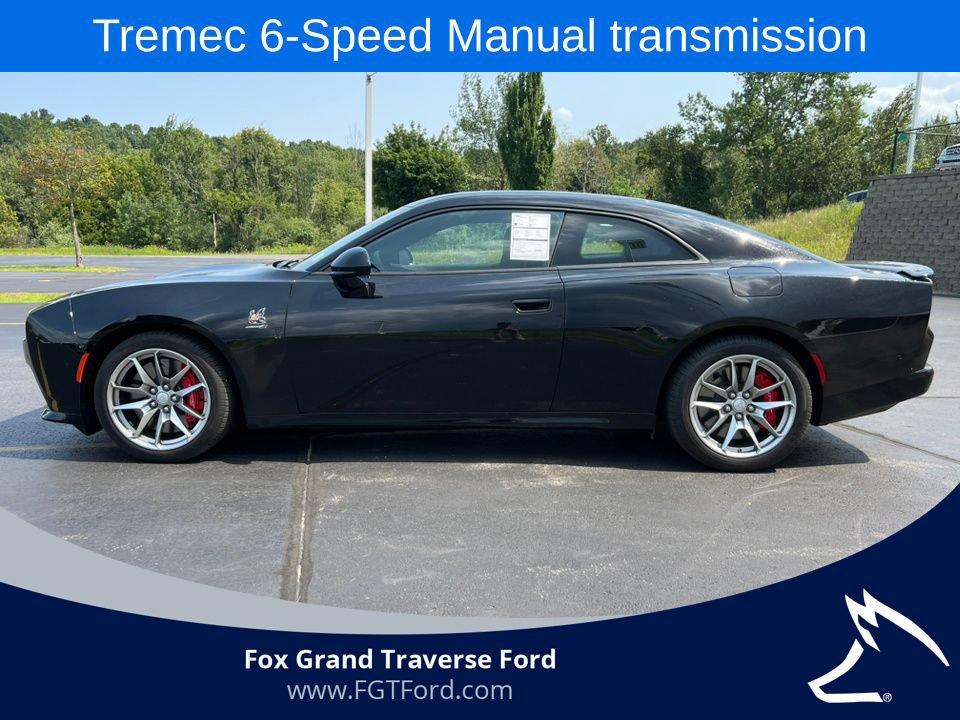 Used 2025 Dodge Charger Daytona Scat Pack w/ Track Pack AWD/4WD image 36