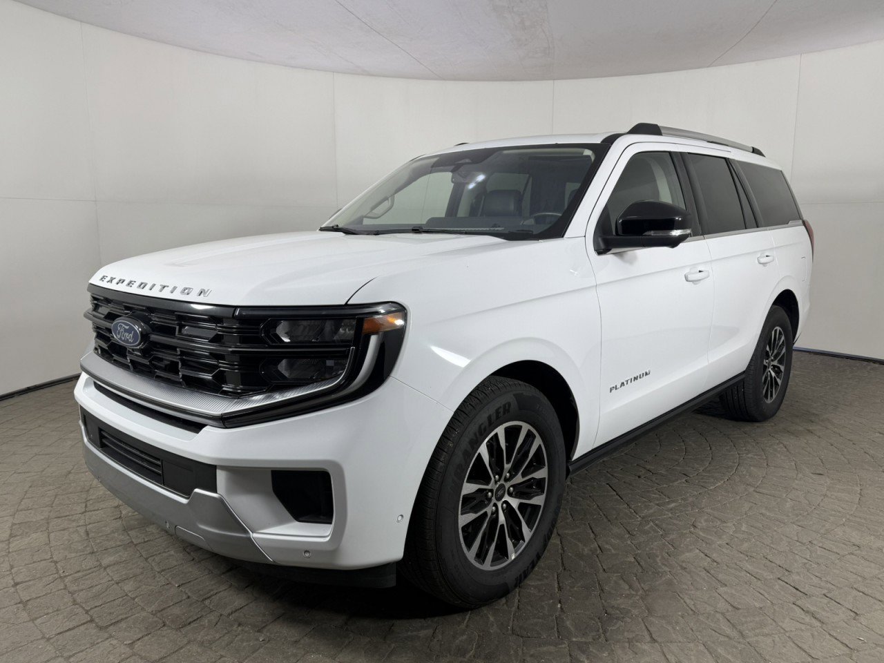 Certified 2025 Ford Expedition Platinum AWD/4WD image 3