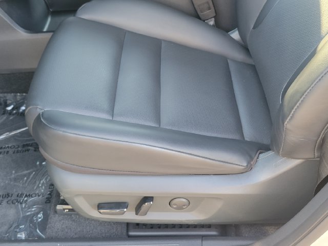 Used 2023 Nissan Rogue SV w/ SV Premium B Package FWD image 16