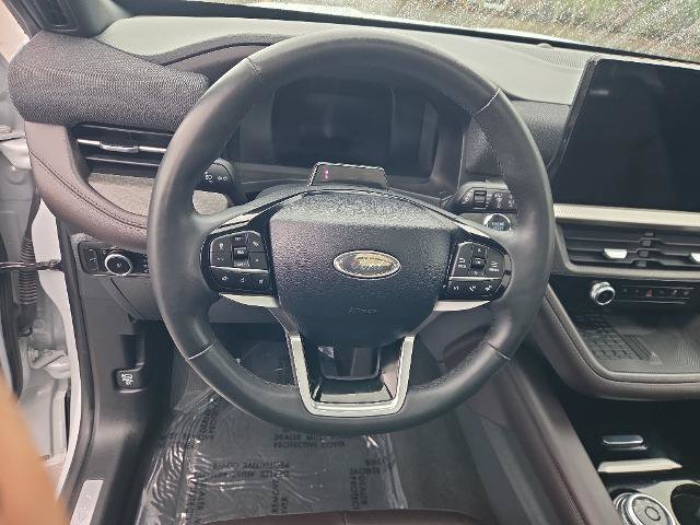 Certified 2025 Ford Explorer Platinum w/ LUX Leather Package AWD/4WD image 27