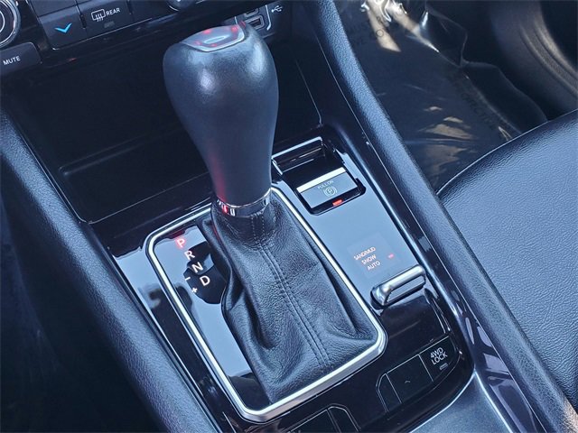 Used 2024 Jeep Compass Latitude image 17