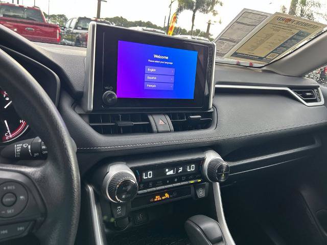 Used 2025 Toyota RAV4 XLE FWD image 32