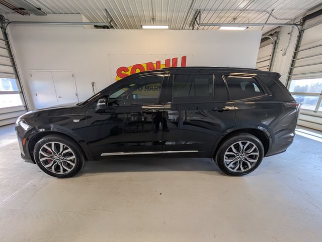 Used 2024 Cadillac XT6 Sport AWD/4WD image 2