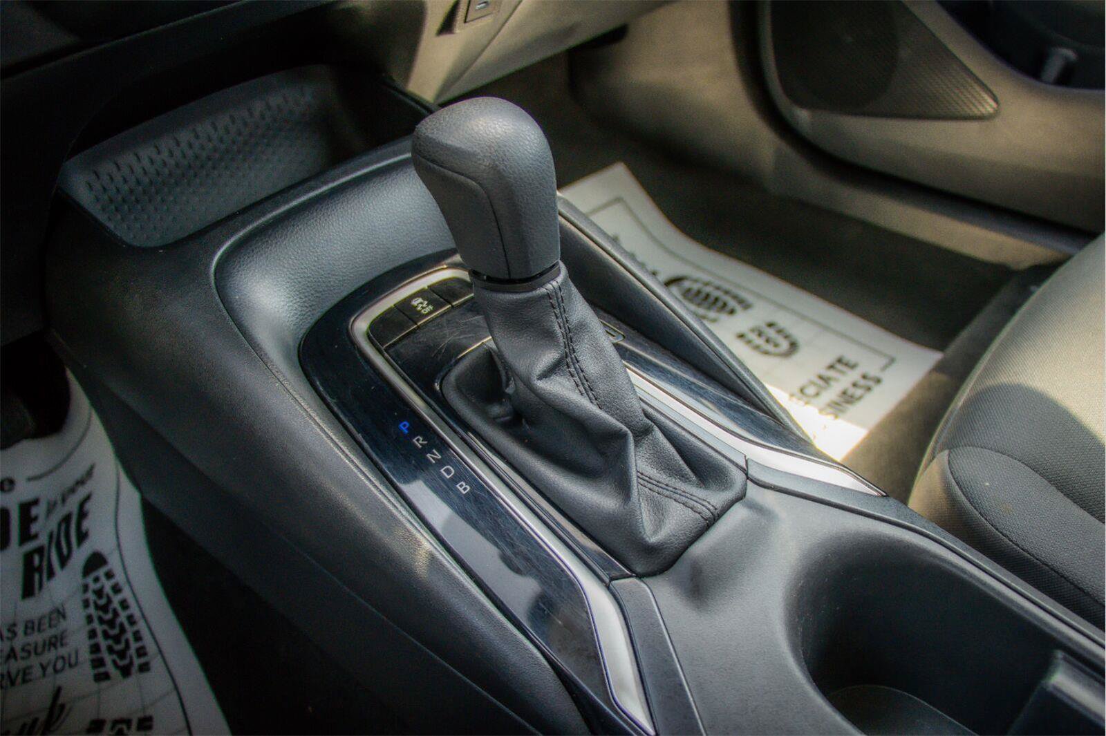 Used 2024 Toyota Corolla LE FWD image 18