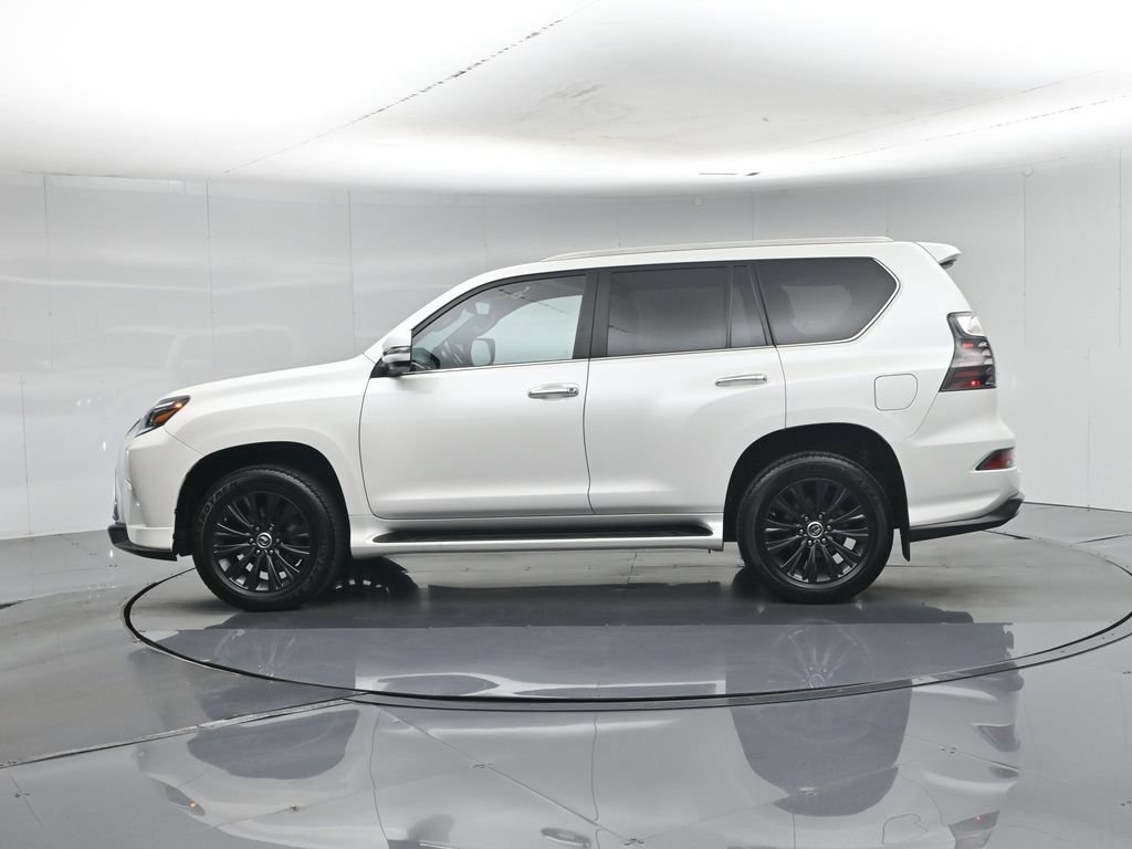 Used 2023 Lexus GX 460 Luxury w/ Sport Design Package AWD/4WD image 34