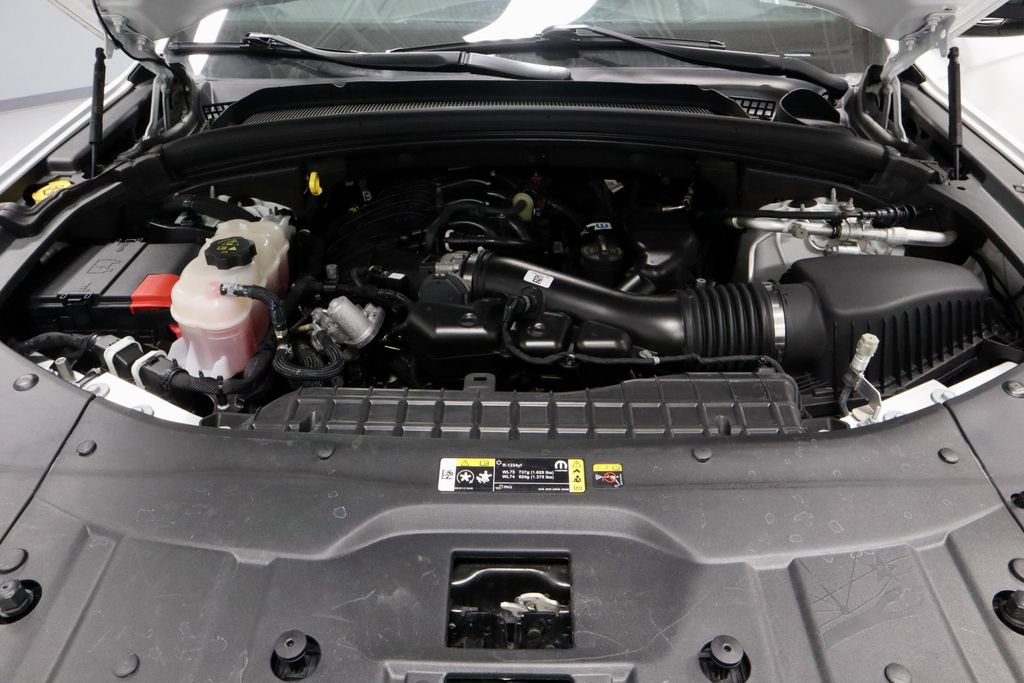 Used 2023 Jeep Grand Cherokee L Laredo AWD/4WD image 17