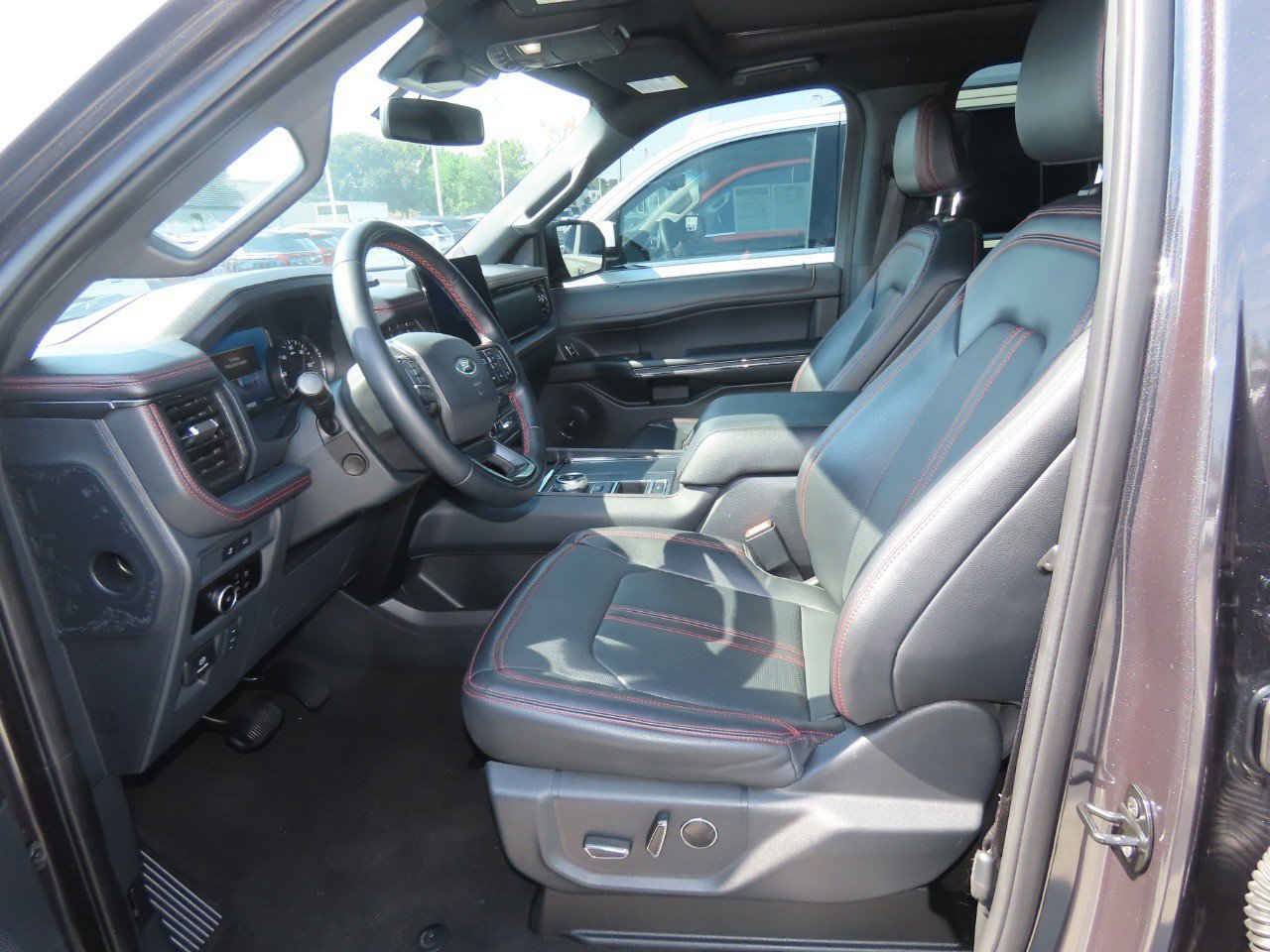 Certified 2023 Ford Expedition Limited RWD image 24